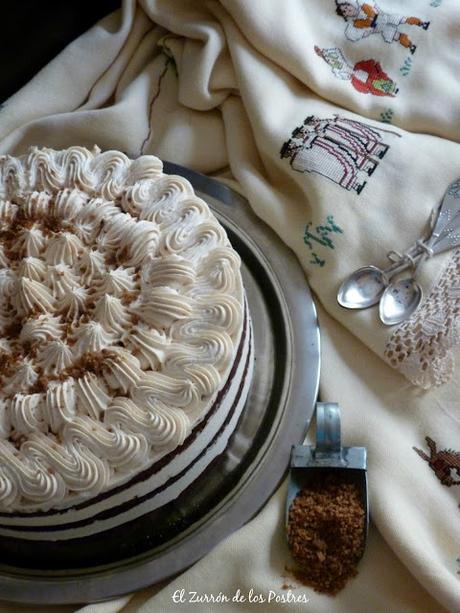 Tarta de Chocolate con crema Gofio y Gofio frito Tarta de Chocolate con crema Gofio y Gofio frito