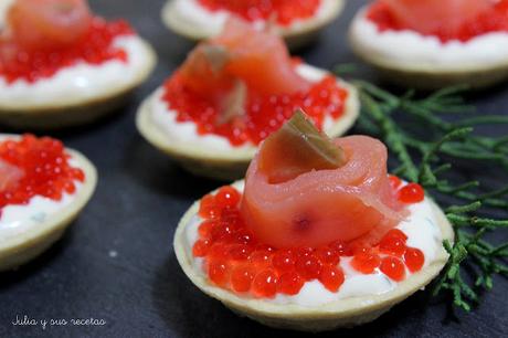 Mini tartaletas de crema de queso y salmón