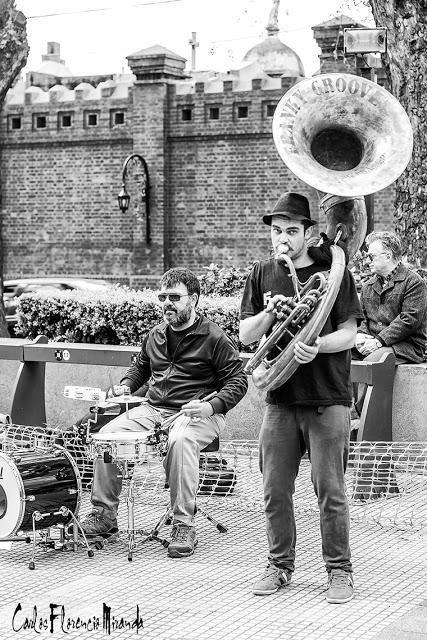 Músicos de jazz en Recoleta.B&N