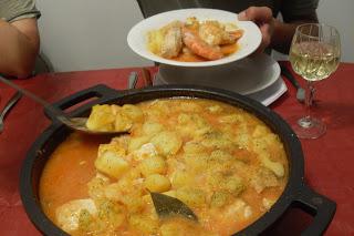 Caldereta de pescado y marisco sencilla