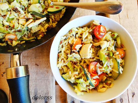 Arroz con verduras y pollo al curry (wok)