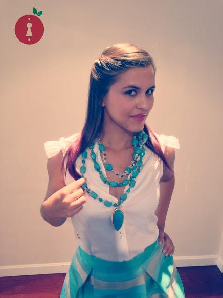 #outfit en turquesa y blanco con Cloti García e INARCO #outfit en turquesa y blanco con Cloti García e INARCO