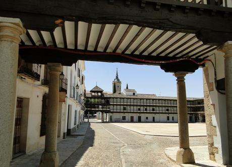 plaza-mayor-de-tembleque-autor-santiago-lopez-pastor