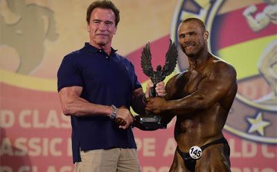 Arnold Schwarzenegger disfruta de Barcelona