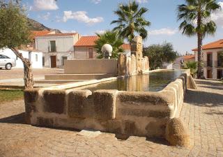 Imagen del mes: Fuente del Pilar de los Cuatro Caños, en Hornachos Imagen del mes: Fuente del Pilar de los Cuatro Caños, en Hornachos