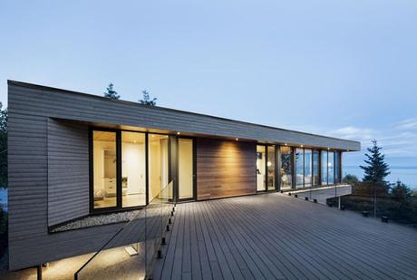 Casa Minimalista en Canada Frente al Lago