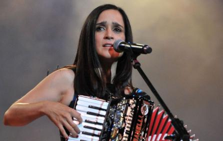 julieta-venegas2