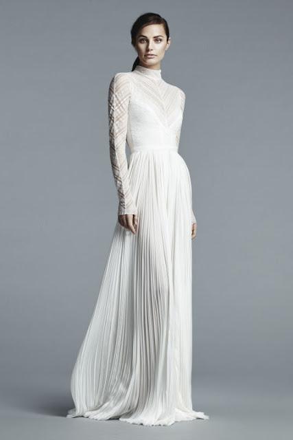 Vestido de novia con cuello cisne de J. Mendel 2017 - Foto: www.harpersbazaar.com