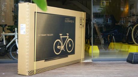Esta marca de bicicletas imprime televisores en sus cajas para reducir los daños en los envíos