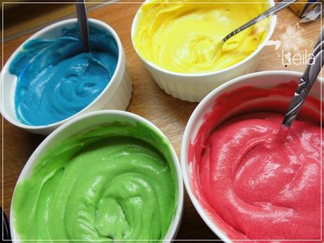 Muffins arcoiris. Homenaje a Meritxell Muffins arcoiris. Homenaje a Meritxell