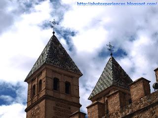 Torres de la Puerta de la Bisagra, en Toledo.
