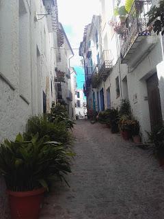 Ain-Castillo-Ain Ain-Castillo-Ain