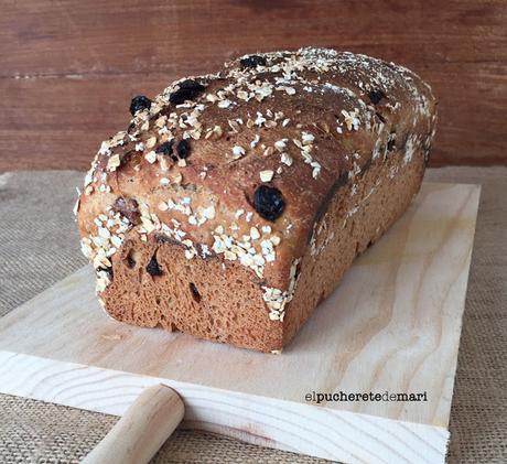 PAN DE MOLDE INTEGRAL CON PASAS Y NUECES