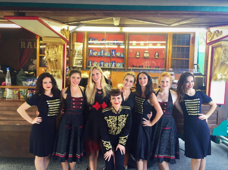 Las chicas del Circo Raluy Legacy! circo-raluy