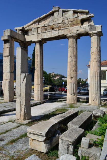 Puerta de Atenea Arquegetis. Agora Romana