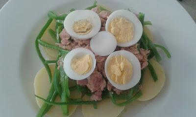 Ensalada templada con vinagreta de pistachos