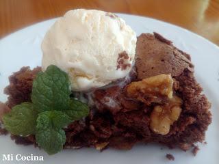 TORTA DE CHOCOLATE CON NUECES ¿O LE LLAMAMOS BROWNIE? TORTA DE CHOCOLATE CON NUECES ¿O LE LLAMAMOS BROWNIE?