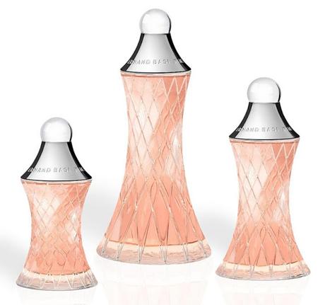 Armand Basi In Me, La Fragancia Femenina de Armand Basi Para Este Otoño Armand Basi In Me, La Fragancia Femenina de Armand Basi Para Este Otoño