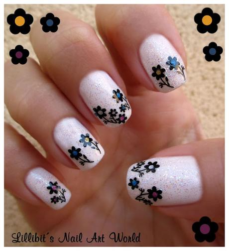 RETO COLORES 4 (Blanco): Florecillas negras RETO COLORES 4 (Blanco): Florecillas negras