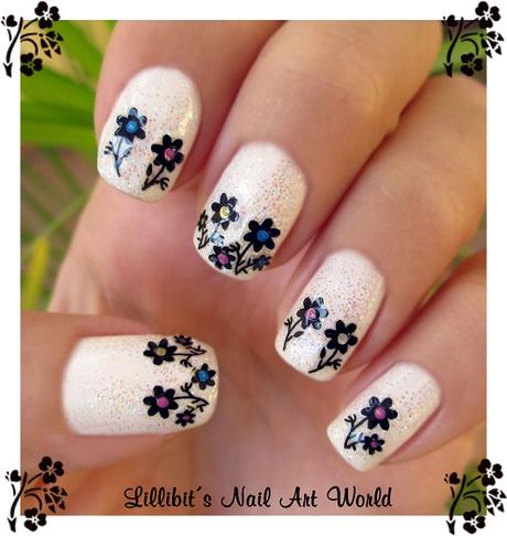 RETO COLORES 4 (Blanco): Florecillas negras RETO COLORES 4 (Blanco): Florecillas negras