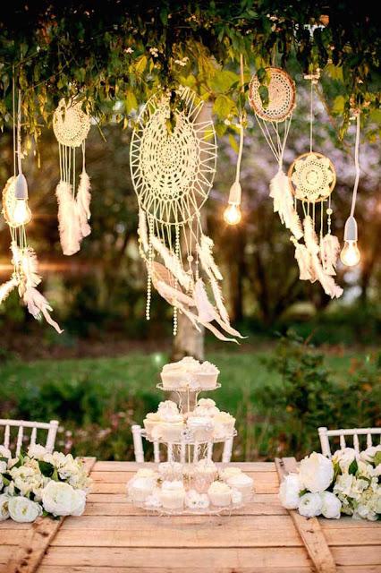 Decoración de bodas con atrapasueños - Foto: www.bridalmusings.com Decoración de bodas con atrapasueños - Foto: www.bridalmusings.com
