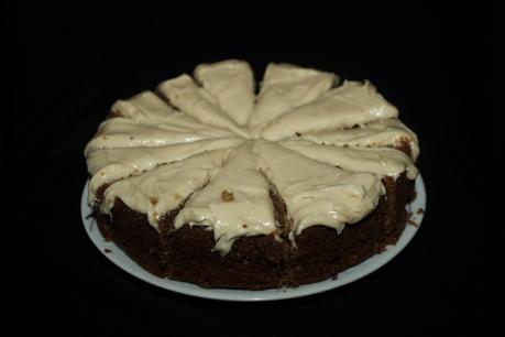 CARROT CAKE CON CREMA DE CACAHUETE