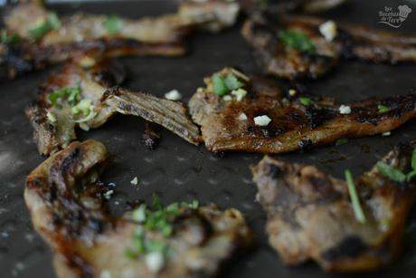Chuletillas-de-cordero-con-salsa-de-vino-tinto-y-uvas-tererecetas-02 Chuletillas-de-cordero-con-salsa-de-vino-tinto-y-uvas-02
