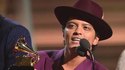 Bruno Mars lanza ‘24K Magic’