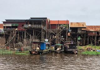 Donde hay ricos, hay pobres. Escapada a pueblos flotantes en Kampong Khleang ( Siam Reap - Kampong Khleang día 18 #vietnam16im) Donde hay ricos, hay pobres. Escapada a pueblos flotantes en Kampong Khleang ( Siam Reap - Kampong Khleang día 18 #vietnam16im)