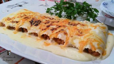 CANELONES DE CARNE, CALABACÍN Y 4 QUESOS canelones
