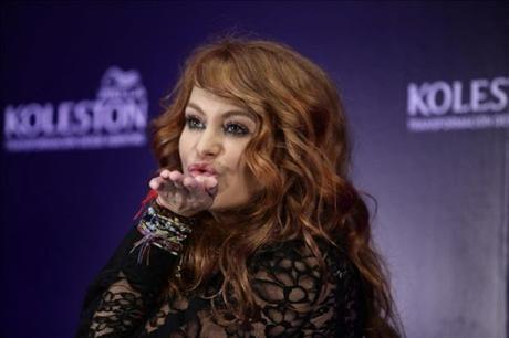Paulina Rubio echa de casa a su novio por #infiel Paulina Rubio echa de casa a su novio por #infiel