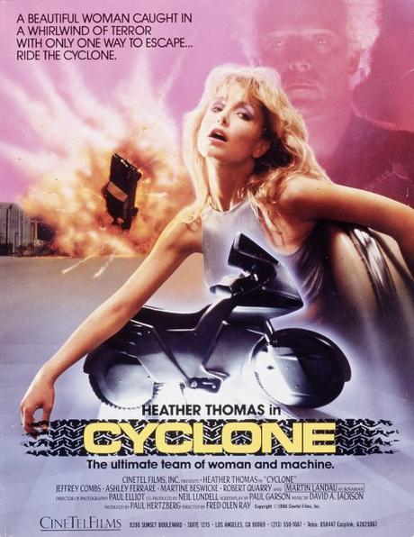 Cyclone, al filo de la muerte (1987), motos y tetas