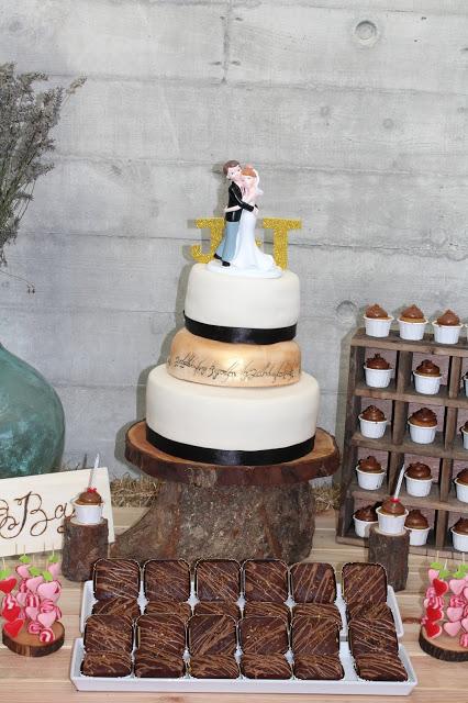 Mesa dulce rústica para una boda muy especial! Mesa dulce rústica para una boda muy especial!