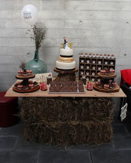 Mesa dulce rústica para una boda muy especial! Mesa dulce rústica para una boda muy especial!