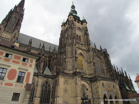 Praga; la Catedral de San Vito y Malá Strana