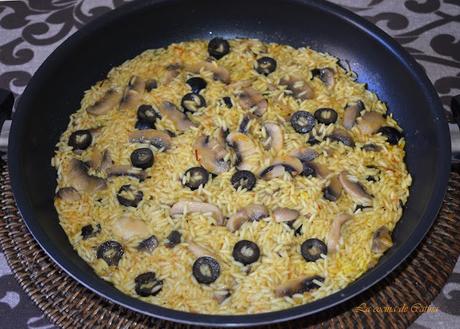 Arroz con champiñones y aceitunas Arroz con champiñones y aceitunas