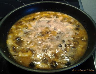 Arroz con champiñones y aceitunas Arroz con champiñones y aceitunas