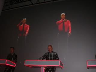 Concierto Kraftwerk (The Catalogue - 1. Autobahn). Museo Guggenheim - Bilbao (07-10-2016) Concierto Kraftwerk (The Catalogue - 1. Autobahn). Museo Guggenheim - Bilbao (07-10-2016)