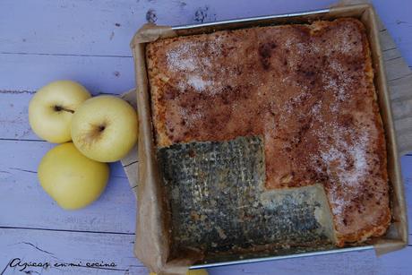 Coca de llanda con manzana Coca de llanda con manzana