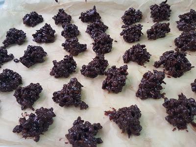 ROCAS DE CHOCOLATE ROCAS DE CHOCOLATE