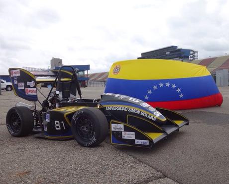 Derwick continua apostando por al equipo de formula SAE® USB Derwick continua apostando por al equipo de formula SAE® USB
