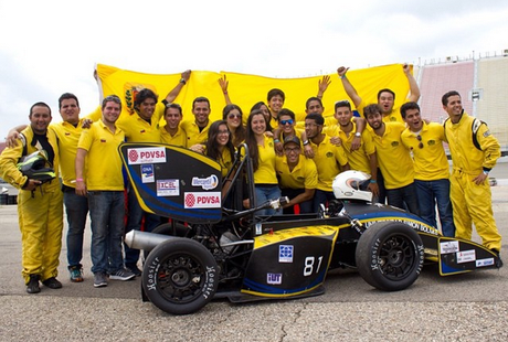 Derwick continua apostando por al equipo de formula SAE® USB Derwick continua apostando por al equipo de formula SAE® USB