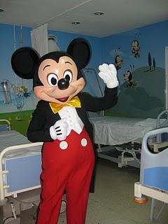 El Hospital Regional de Málaga ambienta con personajes de Disney el Hospital de Día Pediátrico Médico-Quirúrgico del Materno Infantil