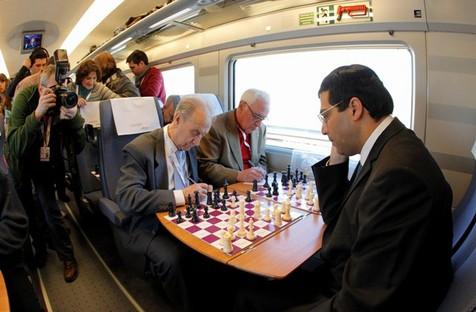 KARPOV Y ANAND, LA PARTIDA 'MAS RAPIDA' DE SUS VIDAS KARPOV Y ANAND, LA PARTIDA 'MAS RAPIDA' DE SUS VIDAS