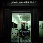 Fotos de la exposicion de Guy le Tatooer en la galeria Gimpel & Muller