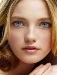disimula_ojos_muy_grandes_big_news disimula ojos muy grandes big news 226x300 Los ojos femeninos grandes llaman la atención de los chicos