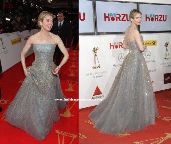 Renee Zellweger, exquisita de Carolina Herrera, en los Golden Camera Awards en Berlín Renee Zellweger, exquisita de Carolina Herrera, en los Golden Camera Awards en Berlín