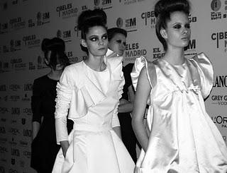 Cibeles Fashion Week ¿Queréis estar allí? Yo también. Cibeles Fashion Week ¿Queréis estar allí? Yo también.
