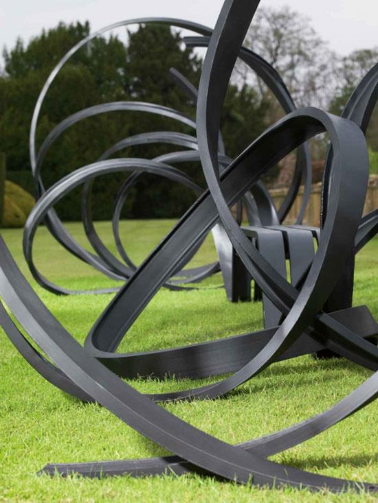 Banco-Escultura en un jardín de Paris Banco-Escultura en un jardín de Paris