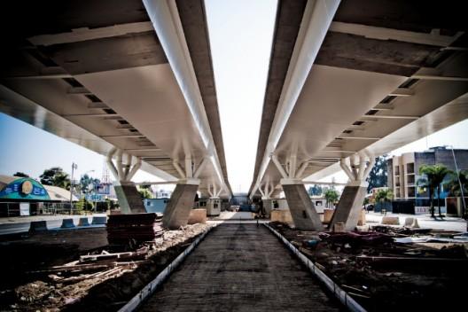 En Construcción: Puente Jorge Matute Remus / Miguel Echauri + Álvaro Morales Hernández